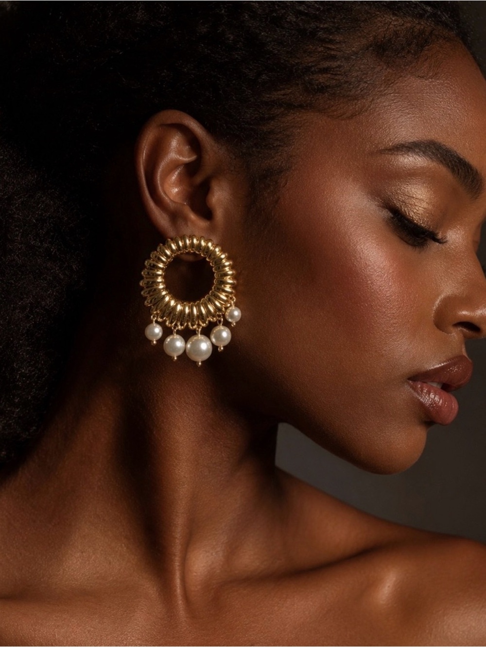 Gold Hoop Earrings with Pearl Drops - Women Jewelry - Picture 3 of 3